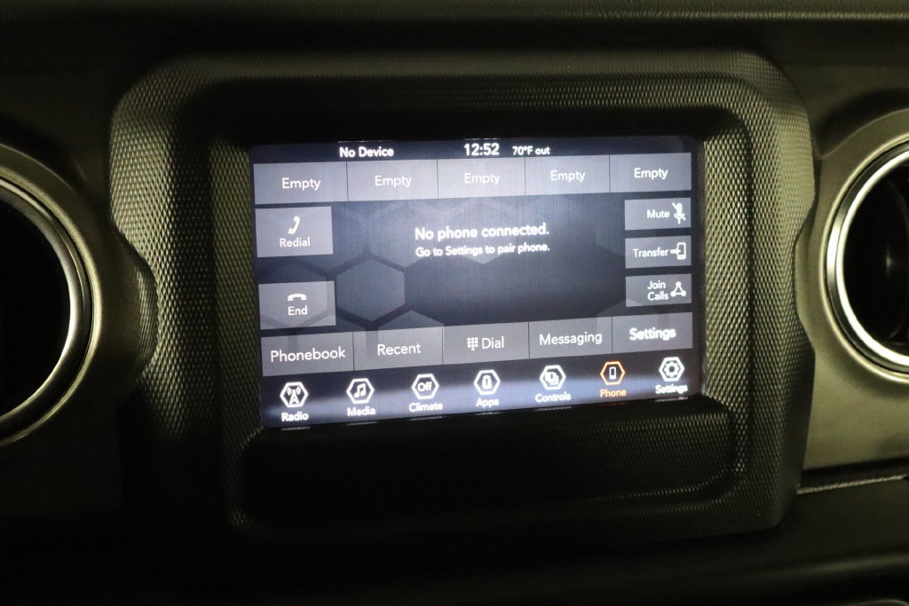 Used 2021 Jeep Wrangler Unlimited Sahara AWD/4WD image 38
