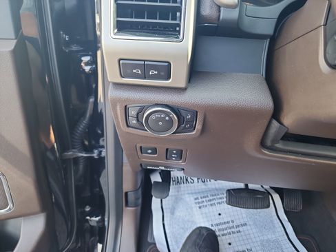 Used 2022 Ford F450 King Ranch w/ King Ranch Ultimate Package image 39