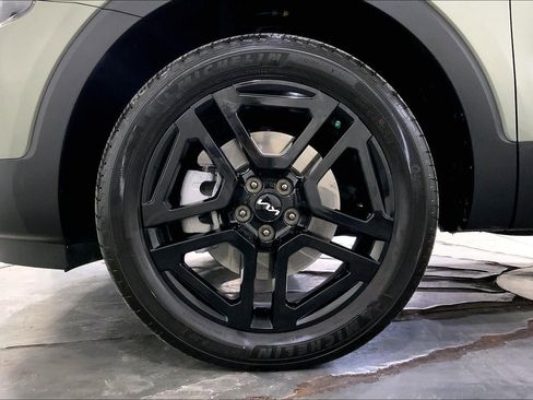 Certified 2024 Kia Telluride EX X-Line image 9