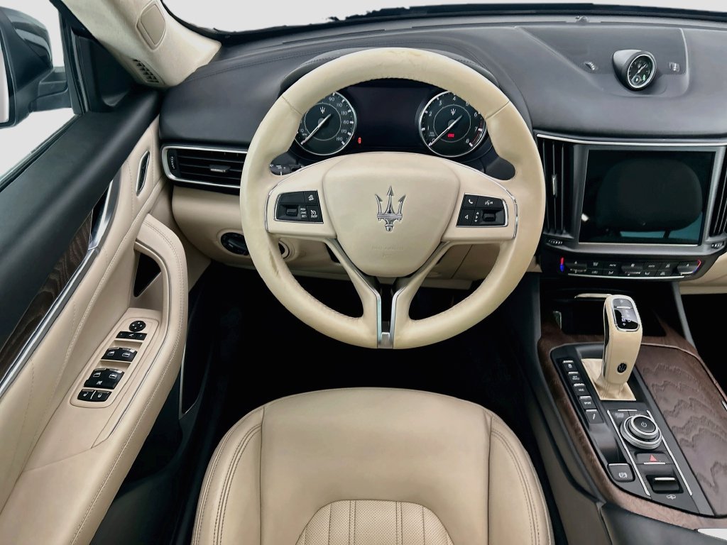 Used 2022 Maserati Levante GT AWD/4WD image 10