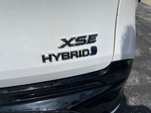 Used 2021 Toyota Sienna XSE FWD image 5