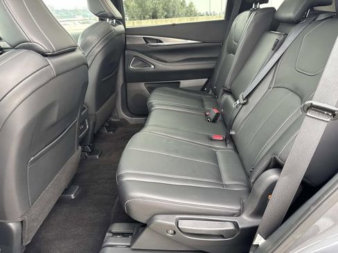 Certified 2025 INFINITI QX60 Luxe image 12