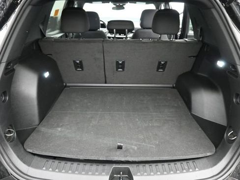 Used 2025 Chevrolet Equinox LT image 7