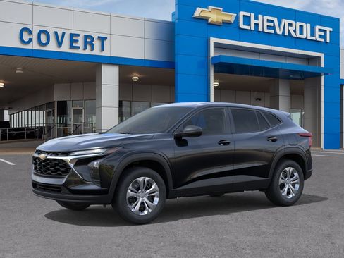 New 2026 Chevrolet Trax LS FWD image 2