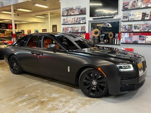Used 2022 Rolls-Royce Ghost AWD/4WD image 2