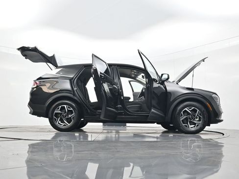 Used 2024 Kia Sportage LX image 44