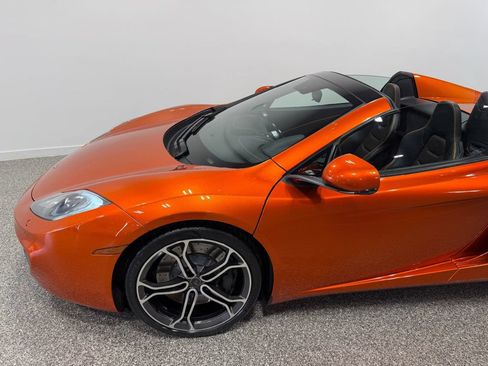 Used 2013 McLaren MP4-12C Spider RWD image 23