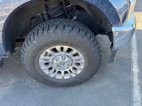 Used 2020 Ford F250 XLT w/ XLT Premium Package image 5