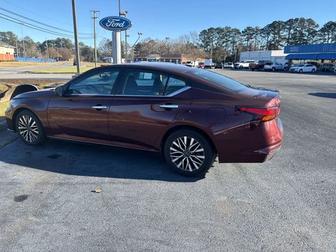 Used 2023 Nissan Altima 2.5 SV image 16