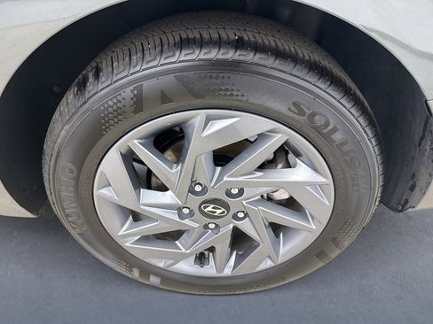 Used 2024 Hyundai Elantra SEL image 20