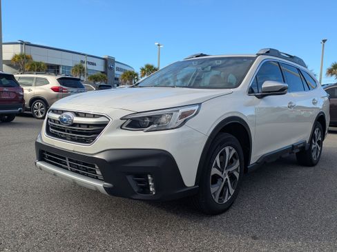 Certified 2022 Subaru Outback Touring w/ Tech Package 3 image 8
