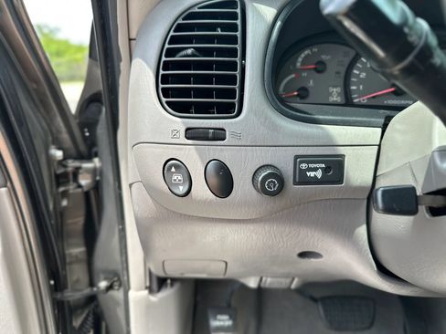 Used 2003 Toyota Sequoia SR5 AWD/4WD image 34