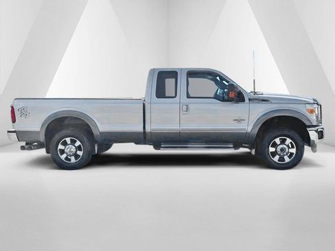 Used 2014 Ford F250 Lariat w/ Lariat Interior Package AWD/4WD image 9