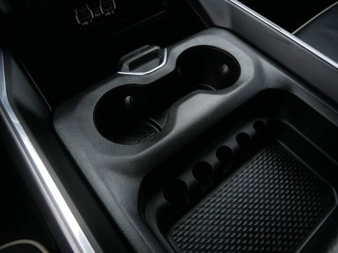 Used 2024 RAM 1500 Laramie AWD/4WD image 27