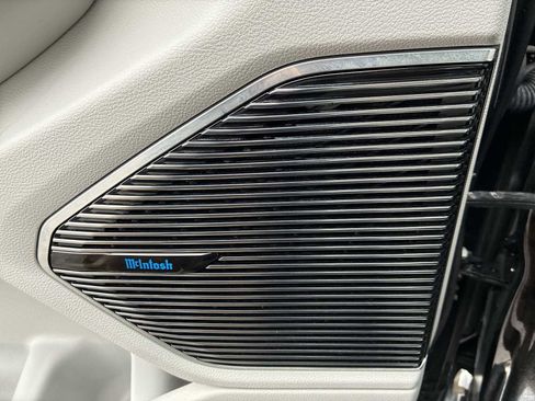 Used 2022 Jeep Grand Cherokee L Overland w/ Advanced Protech Group III image 25