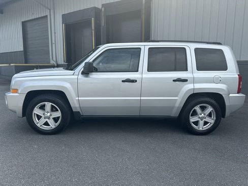 Used 2010 Jeep Patriot Sport w/ Tire & Wheel Group image 2