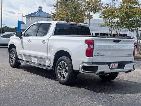 Used 2024 Chevrolet Silverado 1500 High Country AWD/4WD image 3