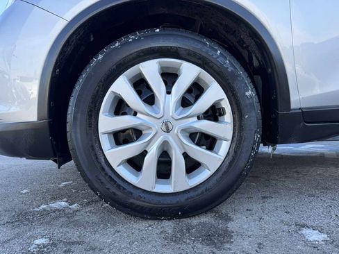 Used 2017 Nissan Rogue S image 9