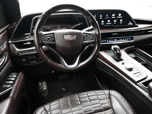 Used 2023 Cadillac Escalade ESV Sport Platinum w/ LPO, ONYX Package AWD/4WD image 13