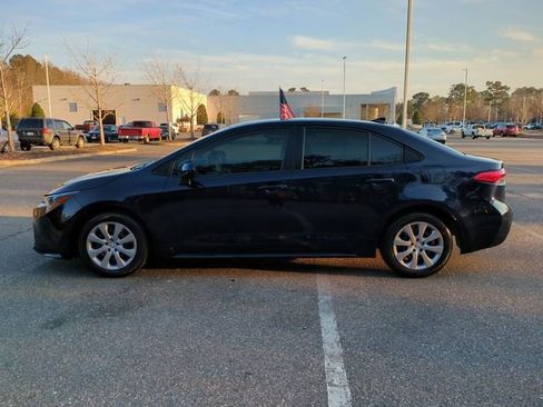 Used 2023 Toyota Corolla LE image 7