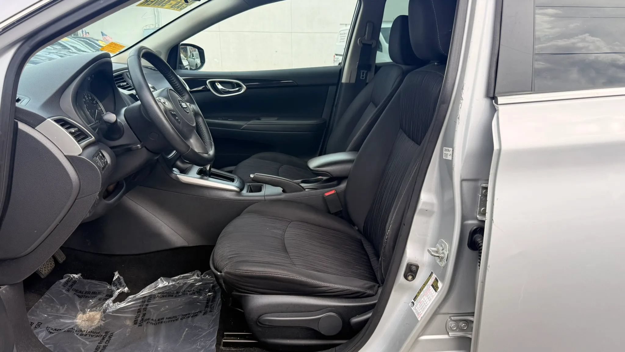 Used 2019 Nissan Sentra SV FWD image 12