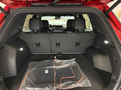 New 2026 GMC Terrain AT4 w/ Convenience Package III image 23