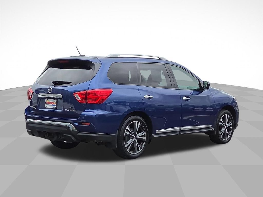 Used 2018 Nissan Pathfinder Platinum AWD/4WD image 3