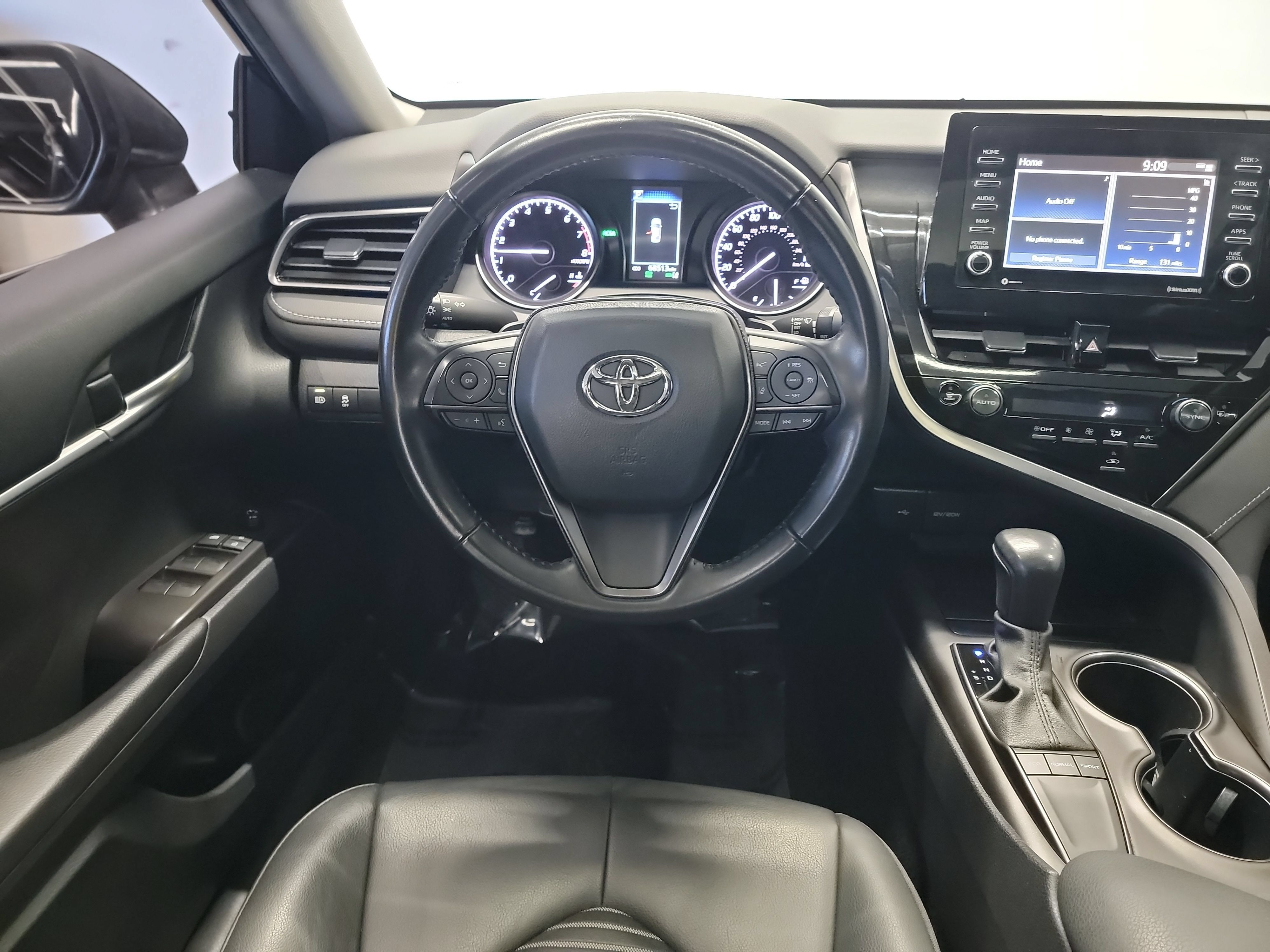 Used 2023 Toyota Camry SE w/ Convenience Package FWD image 16