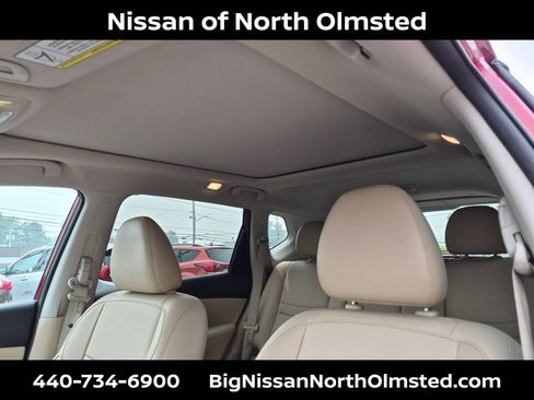 Used 2017 Nissan Rogue SL w/ SL Premium Package AWD/4WD image 23