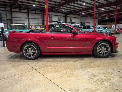 Used 2005 Ford Mustang GT Premium RWD image 10