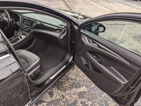 Used 2017 Buick LaCrosse Essence FWD image 13