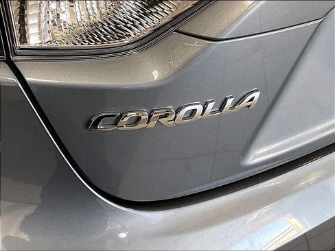 Used 2023 Toyota Corolla LE w/ LE Premium Package FWD image 29