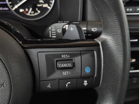 Used 2023 Nissan Rogue SV FWD image 26