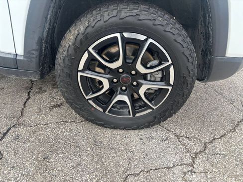 Used 2025 Jeep Compass Trailhawk AWD/4WD image 29