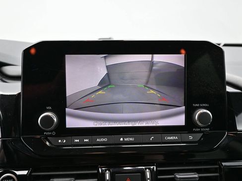 Used 2022 Nissan Pathfinder SV w/ SV Black Package FWD image 17