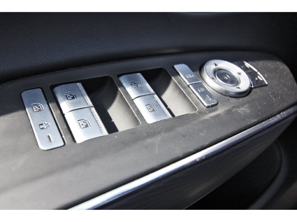 Used 2023 Genesis GV70 2.5T w/ Advanced Package AWD/4WD image 22