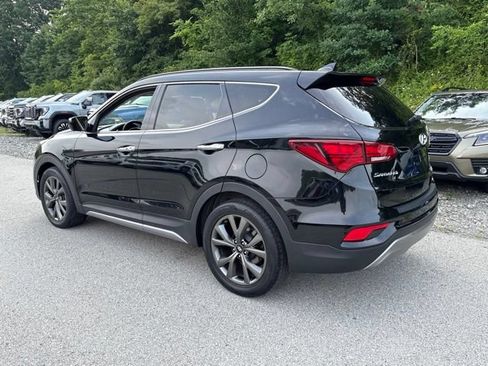 Used 2018 Hyundai Santa Fe Sport w/ 2.0T Ultimate Tech Package 05 AWD/4WD image 3
