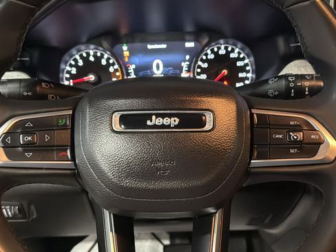 Used 2024 Jeep Compass Latitude AWD/4WD image 12