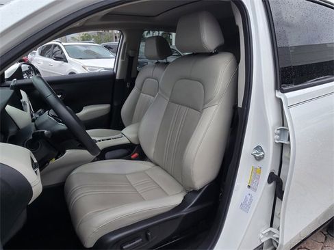 Used 2023 Honda HR-V EX-L image 12