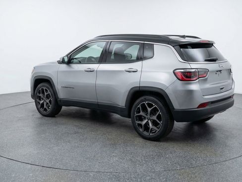Used 2025 Jeep Compass Limited image 6
