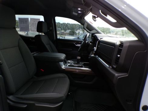 Used 2023 Chevrolet Silverado 1500 RST AWD/4WD image 15