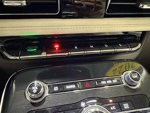 Used 2022 Lincoln Nautilus Black Label AWD/4WD image 36