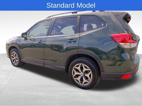 Used 2024 Subaru Forester Premium image 4