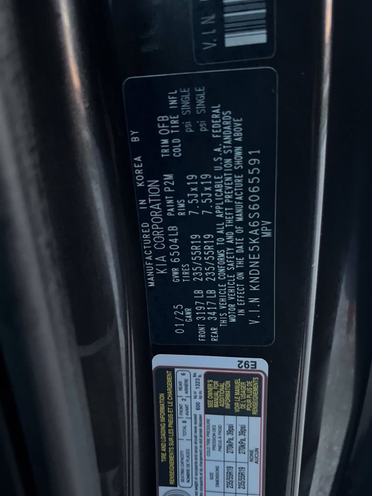 Used 2025 Kia Carnival SX w/ SX Dark Edition Package FWD image 37
