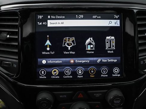 Used 2022 Jeep Grand Cherokee Limited image 10