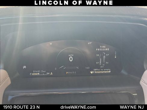 Certified 2022 Lincoln Nautilus Reserve AWD/4WD image 17