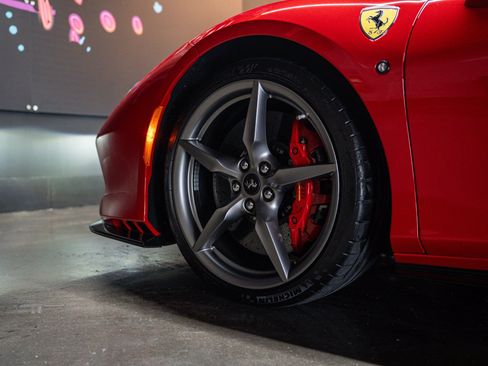 Used 2020 Ferrari F8 Tributo RWD image 16