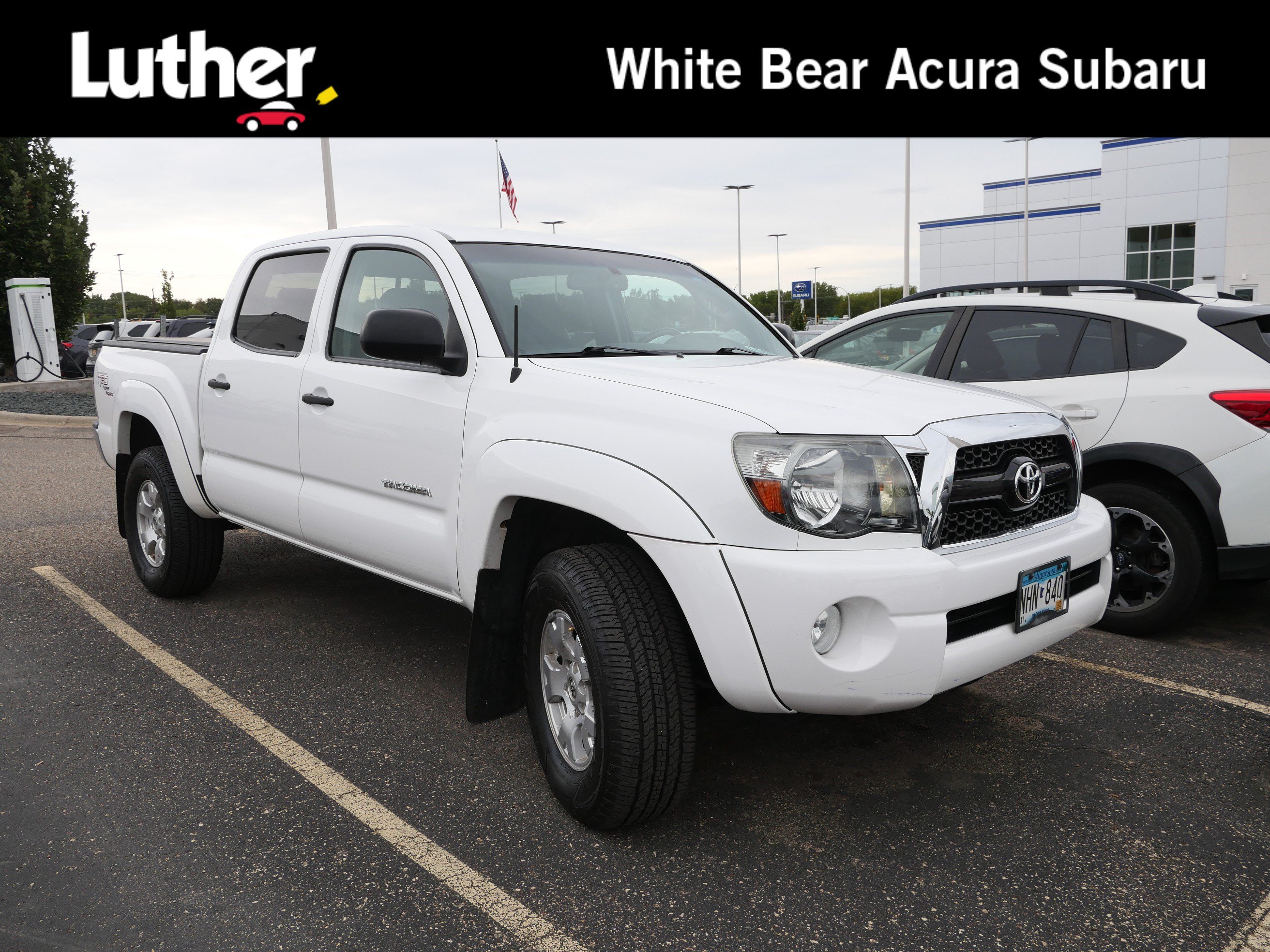 Used 2011 Toyota Tacoma 4x4 Double Cab w/ TRD Off-Road Pkg image 1
