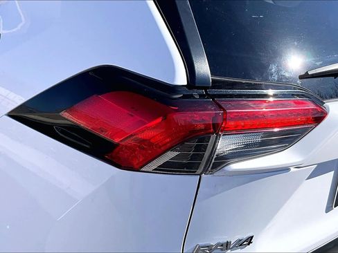Used 2024 Toyota RAV4 XLE image 27