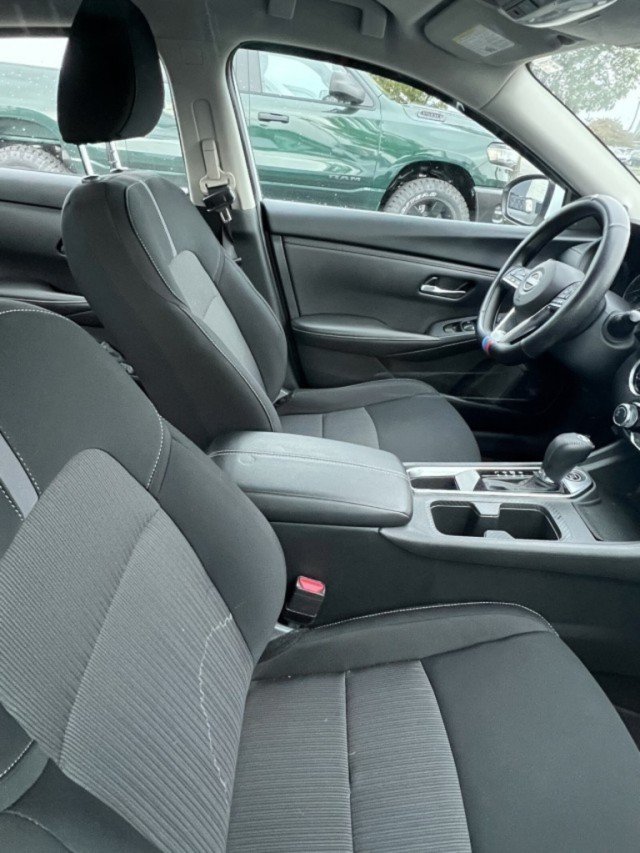 Used 2024 Nissan Sentra SV FWD image 8